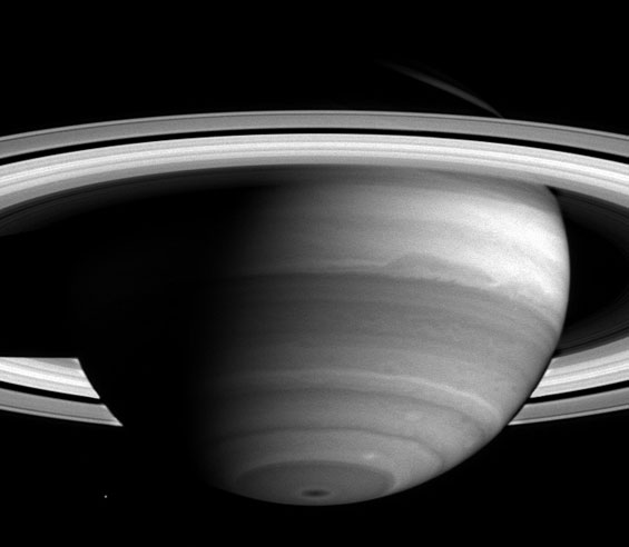 Saturn from Cassini April 2004